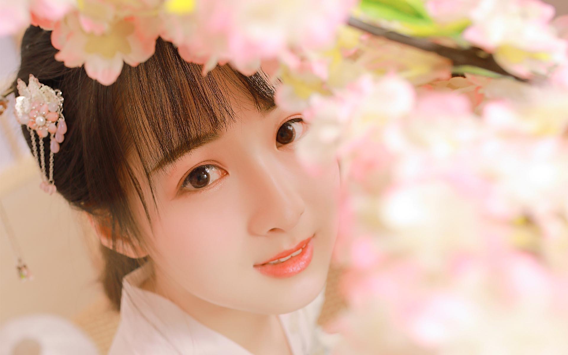 小说：世子，我就是你失散二十年的未婚妻，惊不惊喜？意不意外？