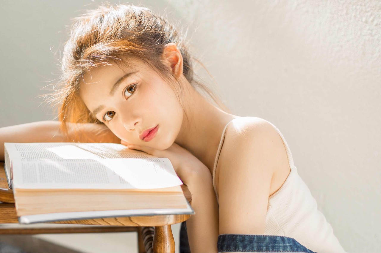 小说：宴会开始，要求验资五个亿，赘婿进去却被人嘲笑是劳改犯