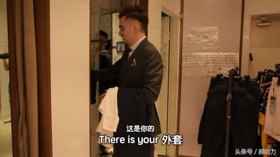 中国学生经历了外国穿搭改造之后，变化不可思议！【给力改造】