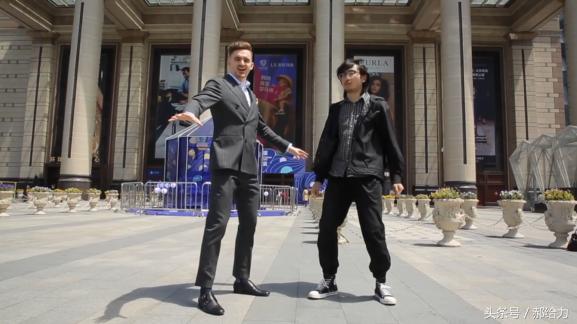 中国学生经历了外国穿搭改造之后，变化不可思议！【给力改造】