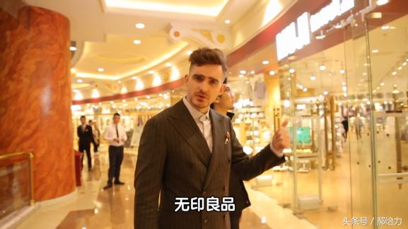 中国学生经历了外国穿搭改造之后，变化不可思议！【给力改造】