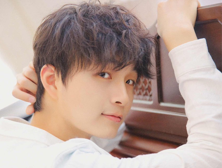 女大学生被绑架却爱上绑匪电视剧,女大学生被绑架绑匪崩溃