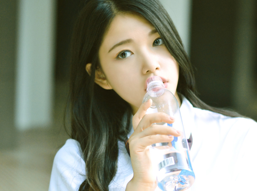 小说：传闻中不近女色的大冰山竟是暖男，每天花天价给我定大餐