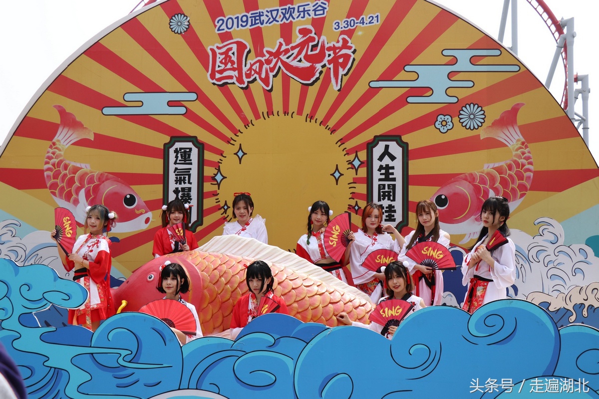 汉服赏花武汉,穿汉服赏桃花林