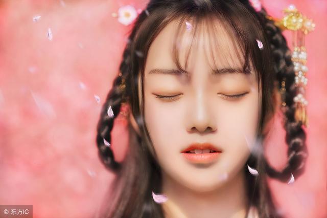 女生重生回到十年前小说,女人重生回来报复渣男小说