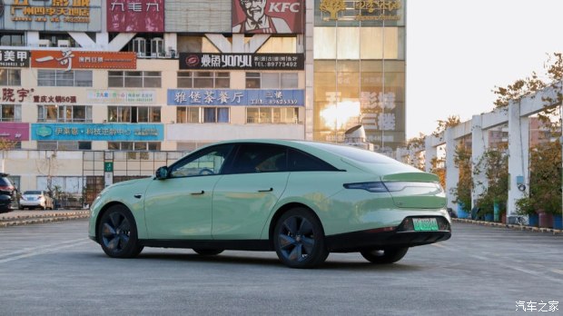 暴力试驾零跑c01四驱性能版,试驾零跑C01超级增程版