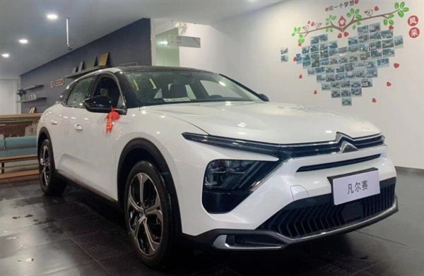 凡尔赛c5x试驾评测老司机,看38号车评