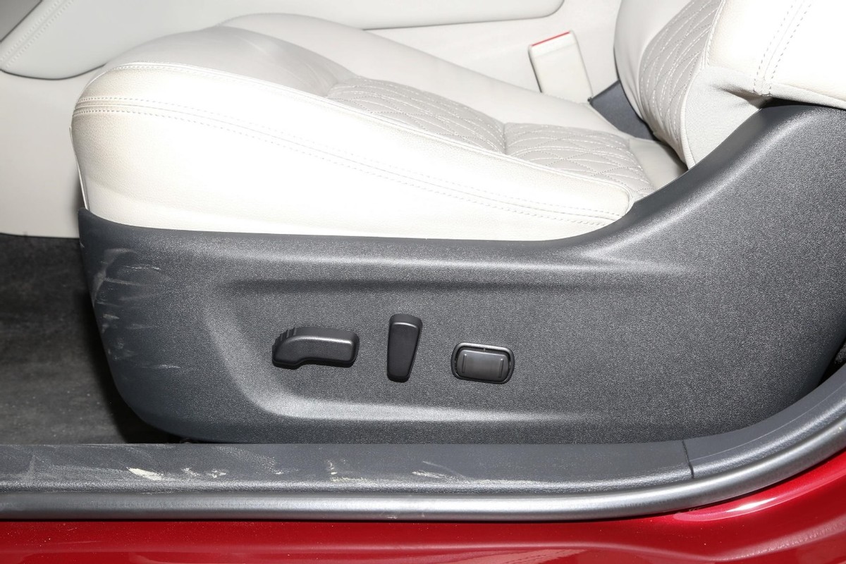 2.0t的日产天籁最新款价格多少,东风日产天籁2.0和2.0t怎么选择