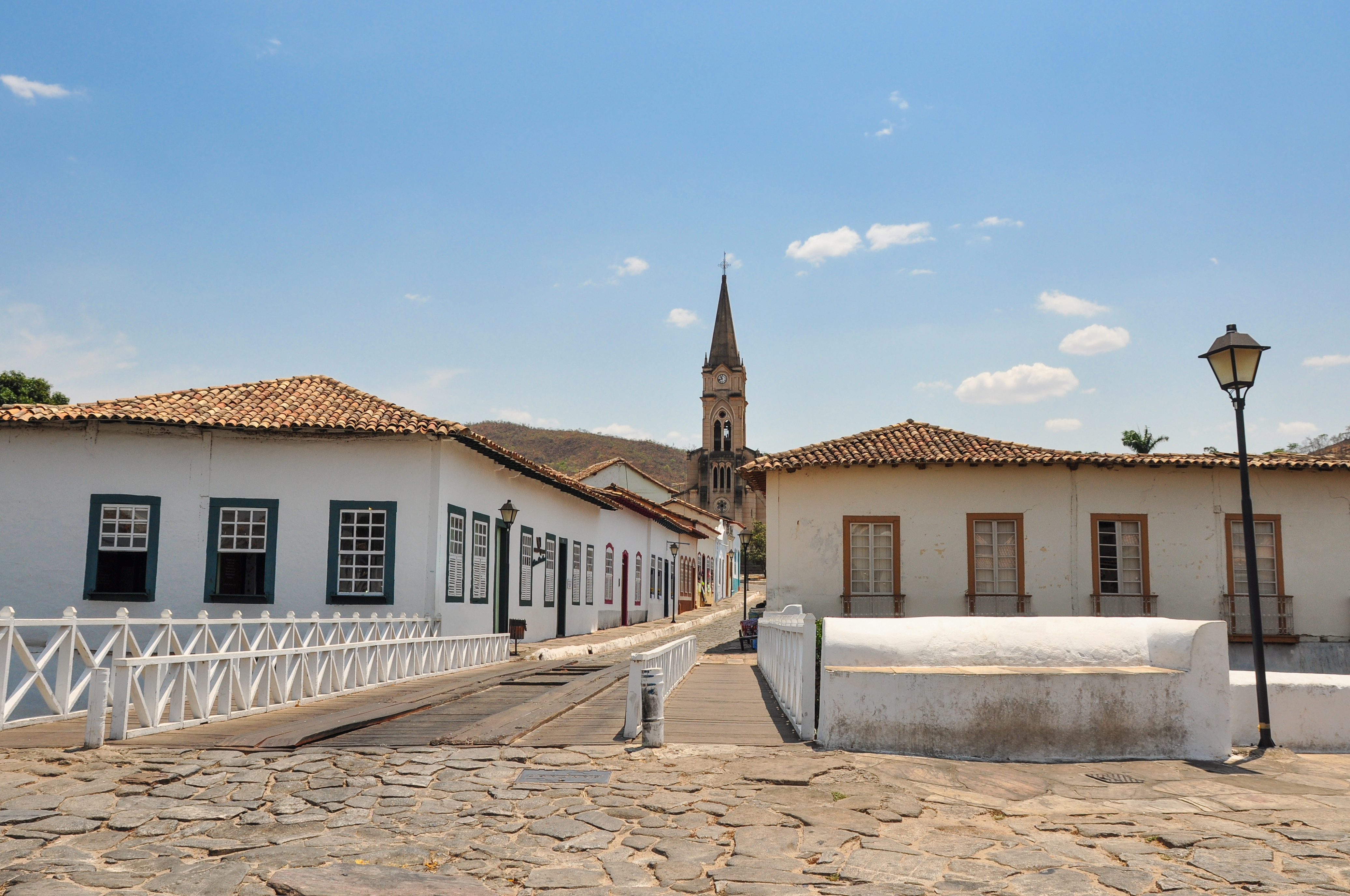 多年失踪的丈夫回来求婚,女子心急如焚为何丈夫两年不见