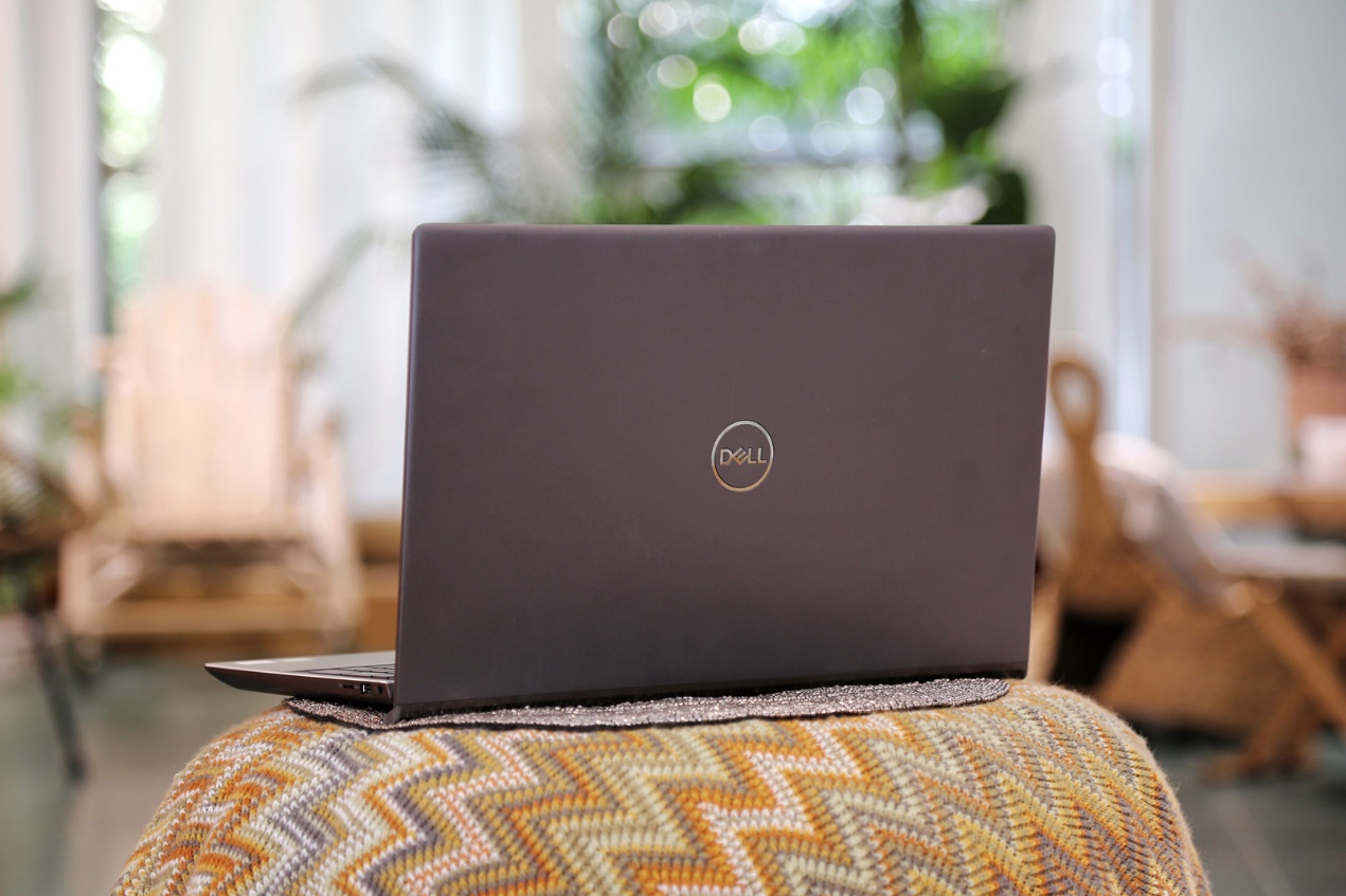 戴尔灵越燃7000玩游戏,戴尔灵越7000的4k屏幕