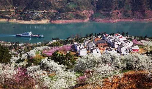 拥有七种*器武**的边陲小城巫山，风光秀丽前景可期，你怎么看呢？