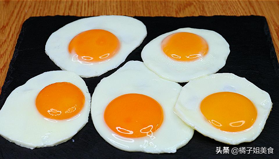 荷包蛋怎么做才不会散花,如何做荷包蛋完整而不散花