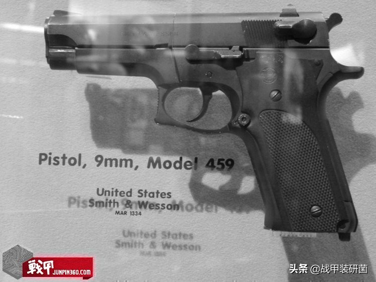 M9手枪是如何取代M1911的？美军为什么会选择这把“烂枪”？