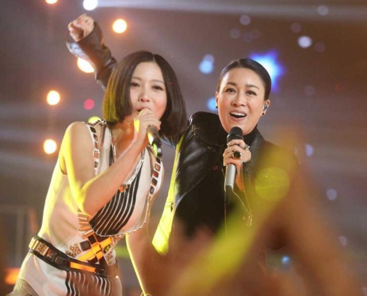 李娜青藏高原为何无人能超越,唱青藏高原的李娜近况如何