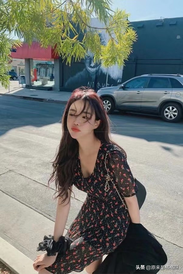 洋气小姐姐连衣裙,韩国东大门法式减龄碎花连衣裙