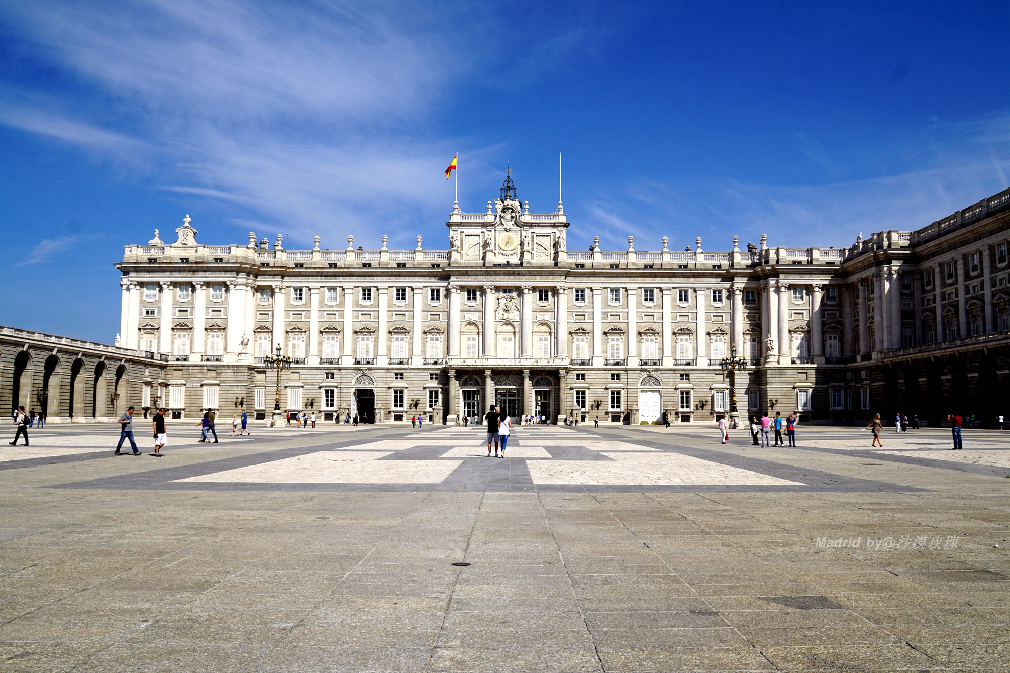 仿制凡尔赛宫的欧洲第三大王宫，两代国王的华丽梦想