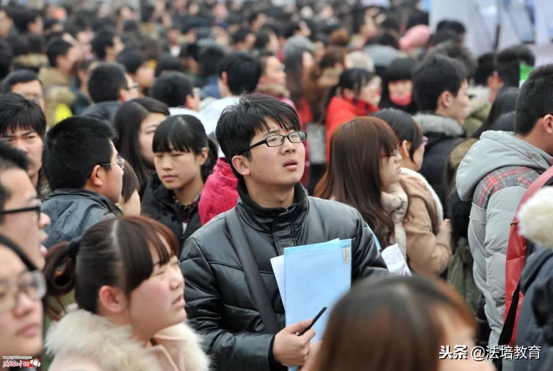 在职学法学的作用,在职攻读硕士有什么用