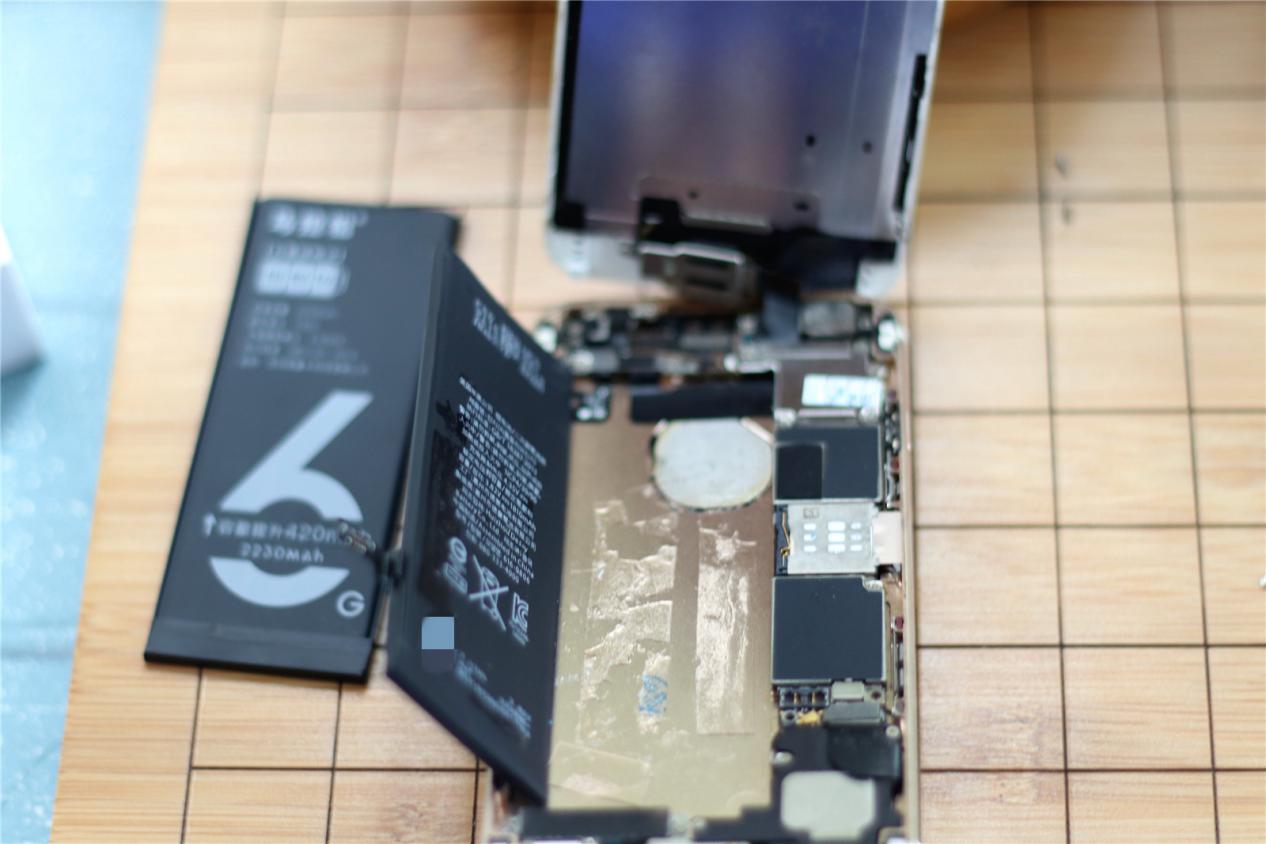 iphone6更换电池推荐,换新电池iphone虚电跳电解决方法
