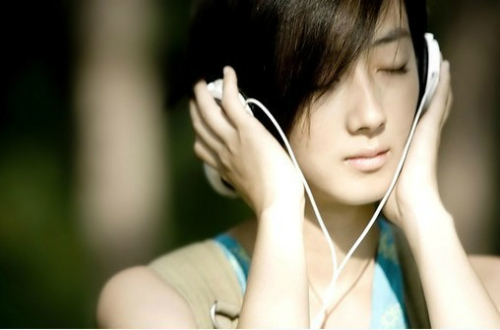 50首充满回忆的经典歌曲,10大震动心灵的经典背景音乐