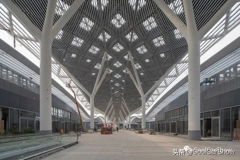 鸟巢体育馆有几个足球场,六个鸟巢