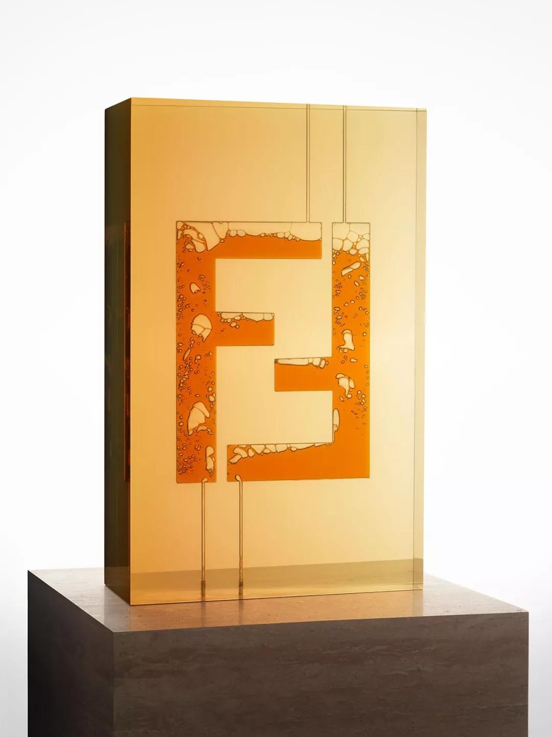 fendi秀场许愿池,fendi的设计灵感