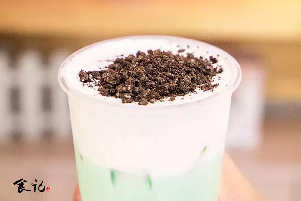我太太太难了！体感36℃的襄阳夏天，全靠一杯高颜值的茶饮续命