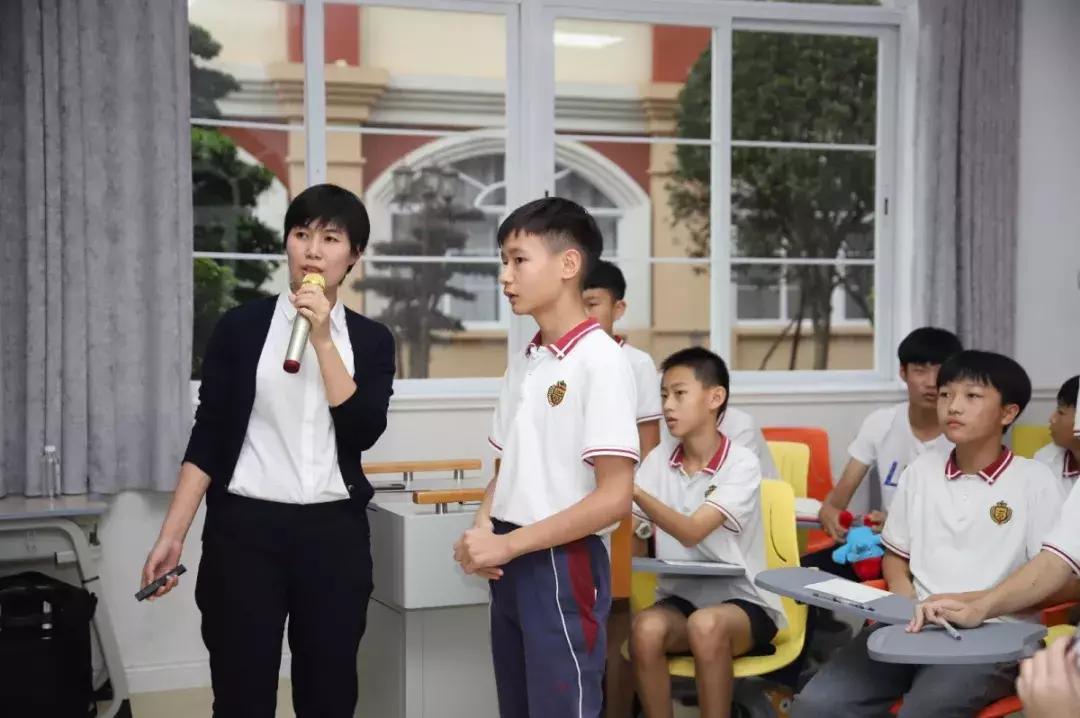 @华美学子与家长，你有一本专属纪念册请注意查收