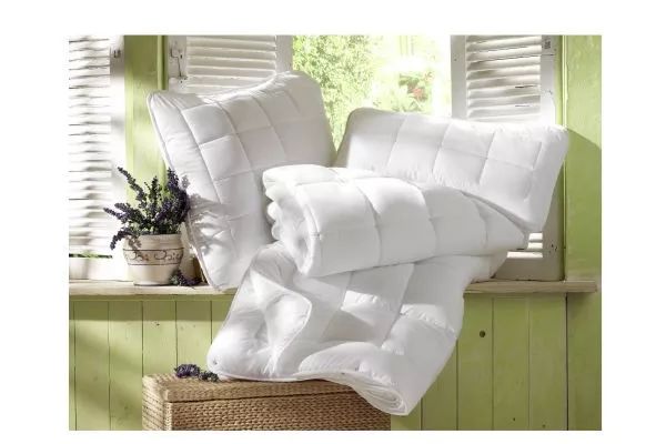 各种常用被子的优缺点对比,被子种类太多了哪个又轻又暖和