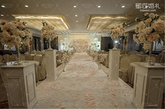 洛阳婚庆公司收费标准价目一览表,婚庆公司的婚礼成本大概多少钱