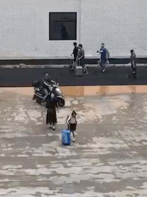 小孩上幼儿园有分离焦虑怎么办,孩子上幼儿园有分离焦虑了怎么办