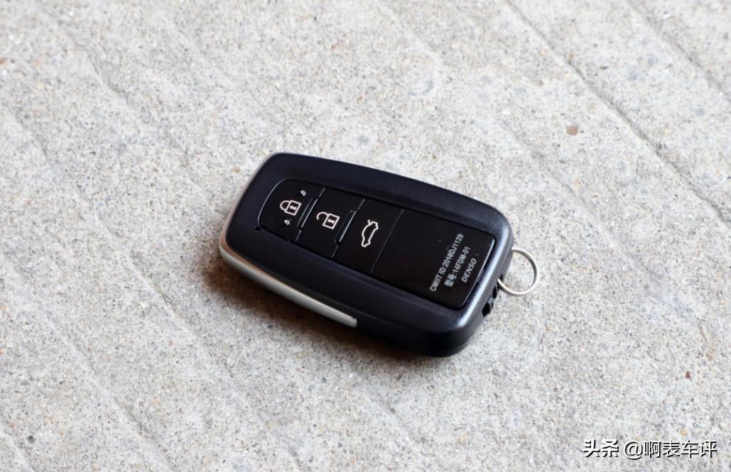 凯美瑞锋尚版和豪华版哪个保值,丰田凯美瑞2.0s锋尚版加速测试