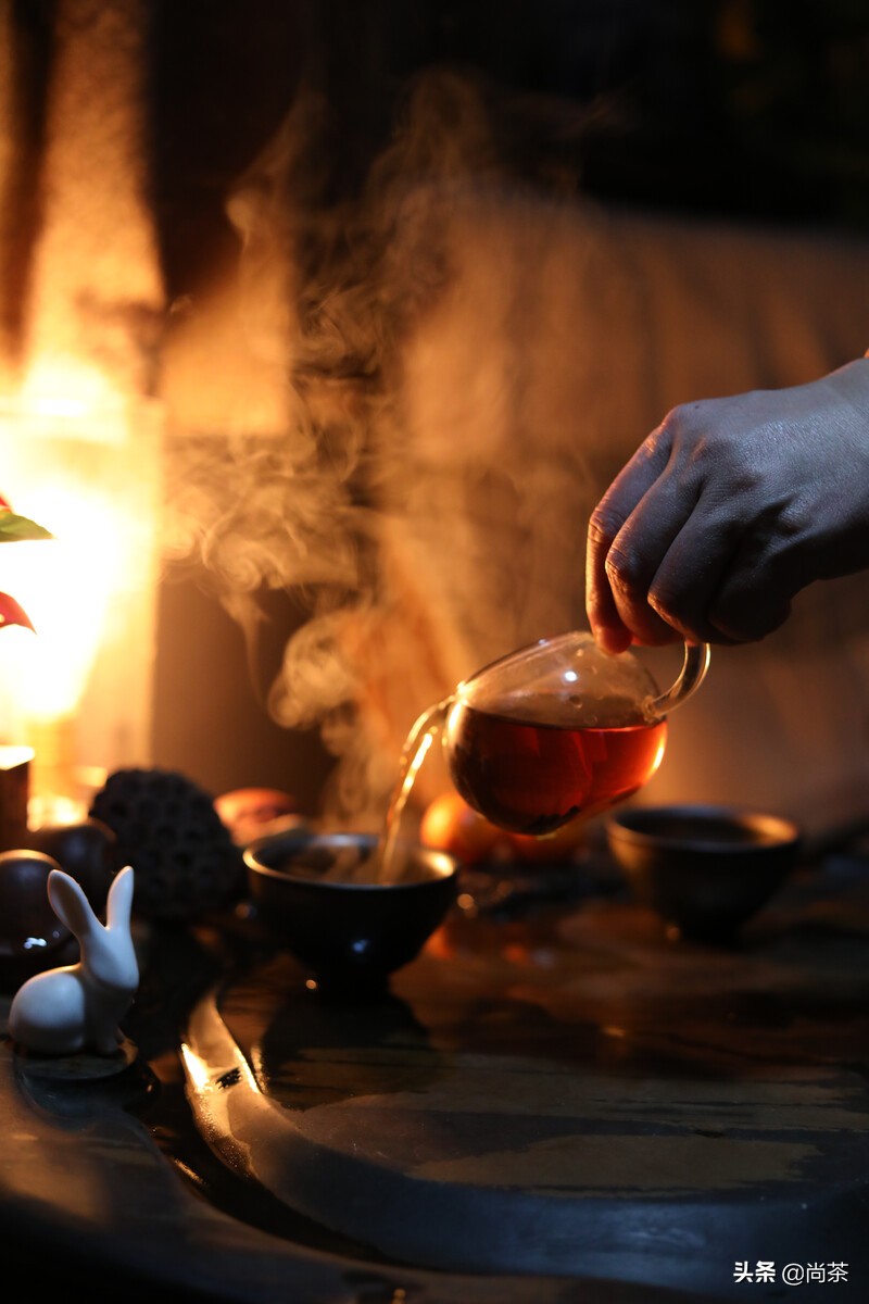 一杯浓郁的红茶,别有一番风味的冰红茶