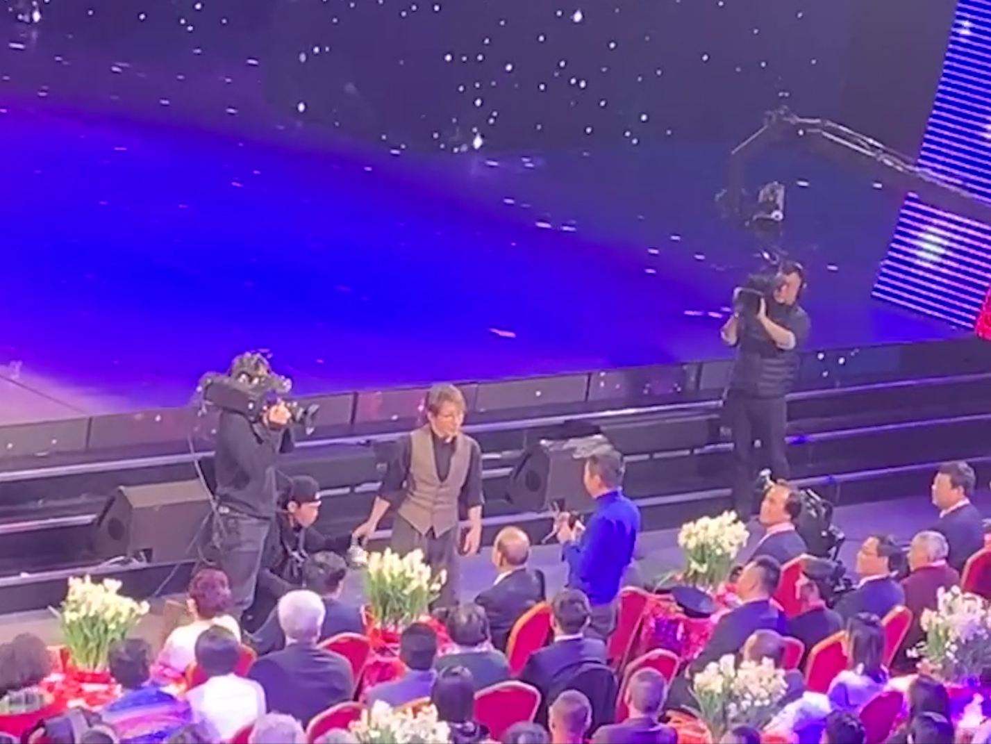 魔术揭秘所有魔术其实都很简单,魔术教学简单小学生用手变魔术