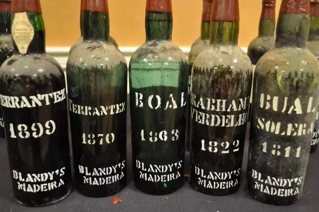 白兰地和威士忌的区别年份,白兰地和威士忌年份