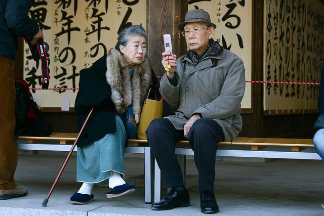 世界长寿国家排名，日本蝉联第一，平均寿命过84的他们有这些习惯