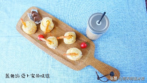 买虾怎么挑煮出来不会发黑,买虾怎么挑肥的