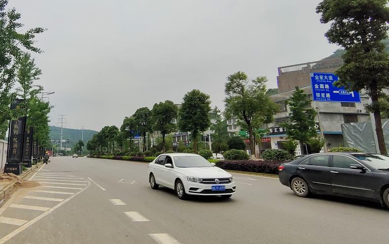 向西！这个看似青铜小弟的片区，有望成为王者？