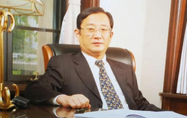 创下多项“第一”！抗生素界夫妻、华裔科学家，他们都来自上海同校同学院！