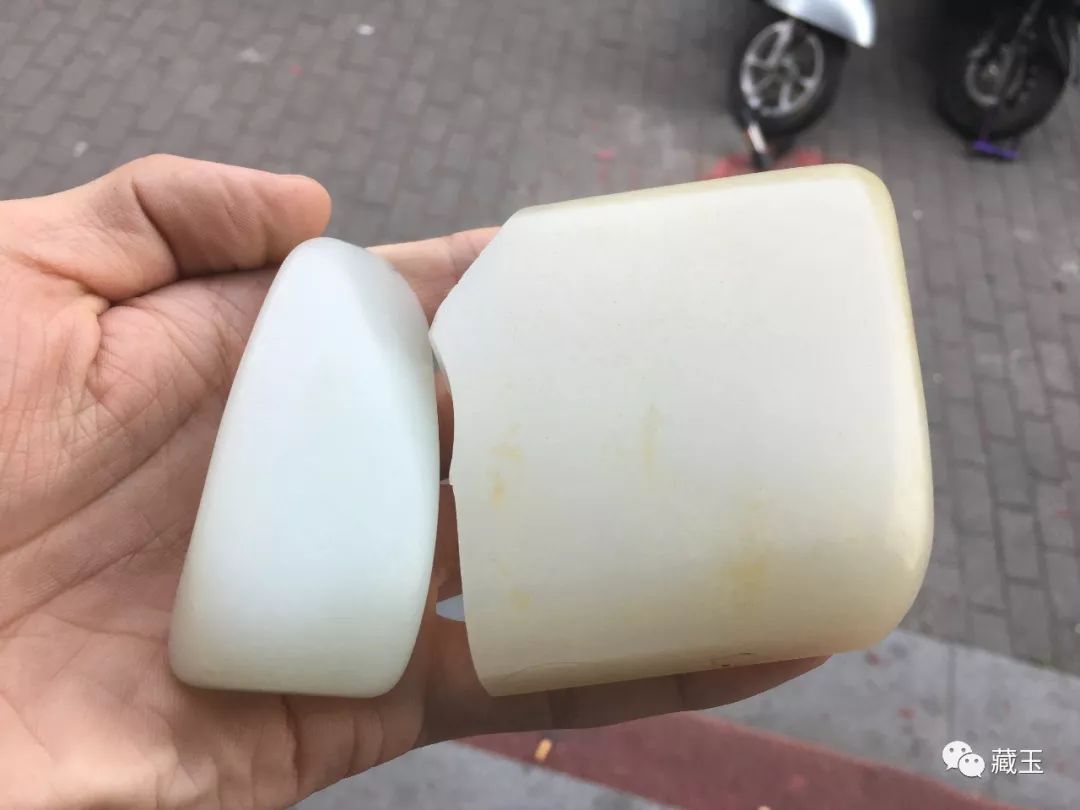 和田玉光白籽料特点,和田玉颜色白的好吗