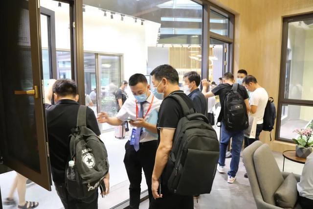 科智生活，无限未来，帝奥斯门窗2021广州建博会释放强大势能