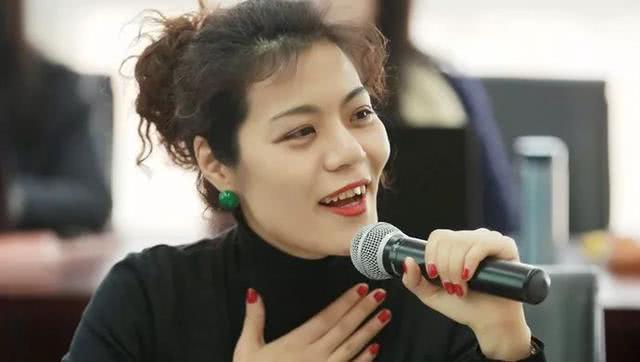复旦女教授陈果认错的字,复旦教授陈果读错耄耋原视频