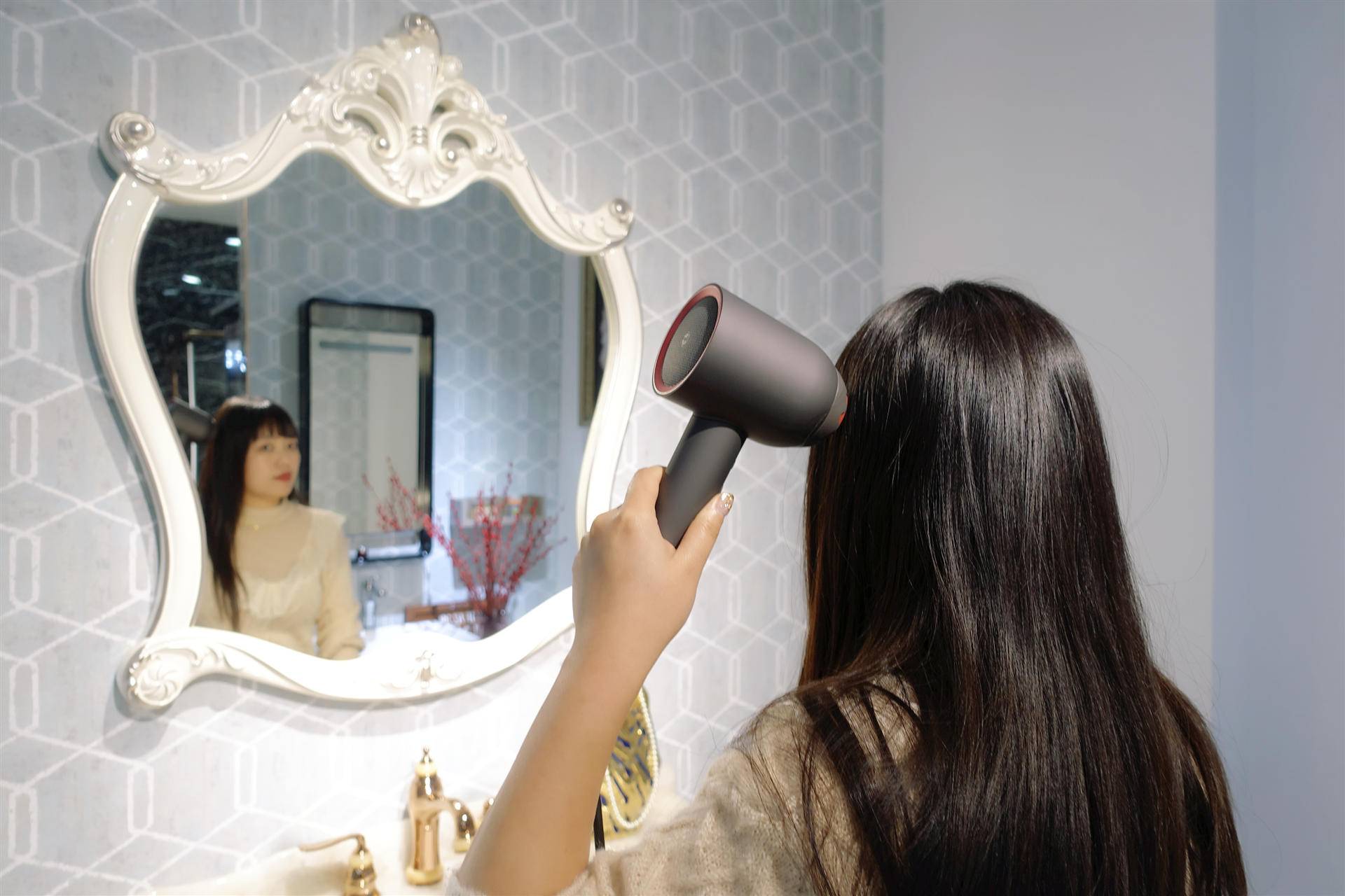 哪款负离子速干吹风机不伤头发,负离子吹风机对毛躁头发有用吗