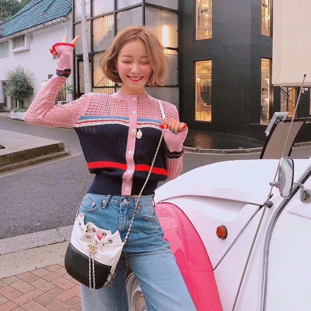 奶奶衫直筒裤搭配图,奶奶衫最洋气的搭配