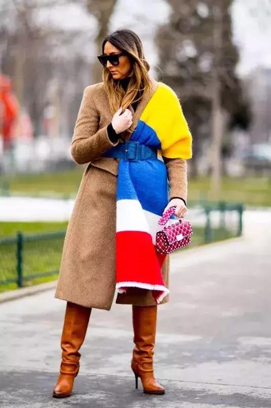 今年秋冬最惊艳的配色,惊艳到炸裂的配色