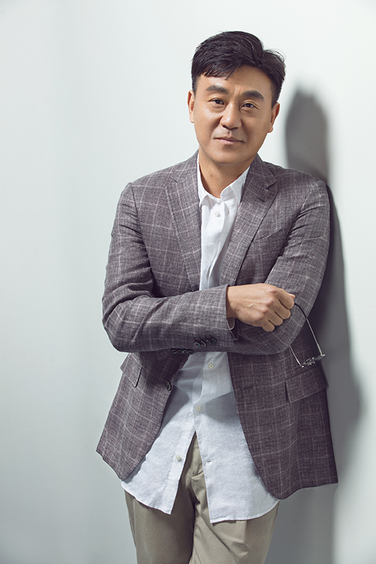 何冰自曝与妻子和睦相处的原因,何冰租铺面