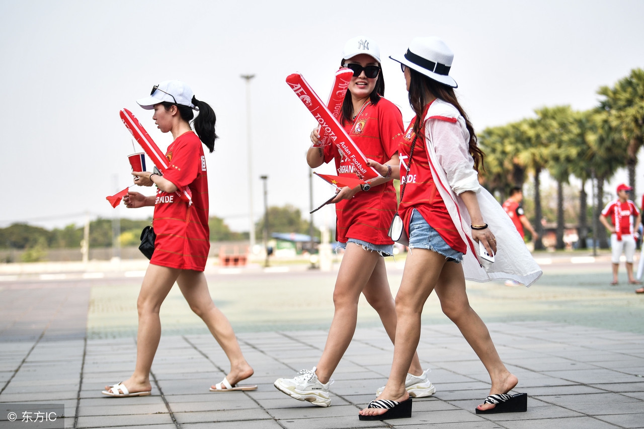 中超哪个俱乐部女球迷最漂亮,中超美女球迷