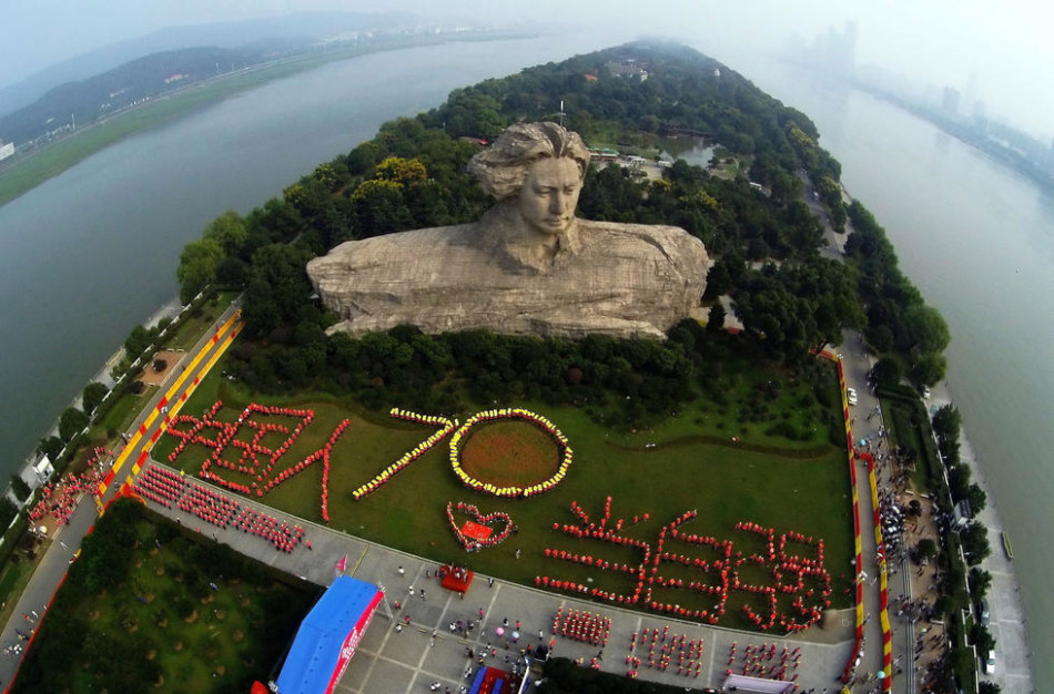 a股连板炸板放量第二天下跌,a股今天大盘是跌出一个黄金坑吗