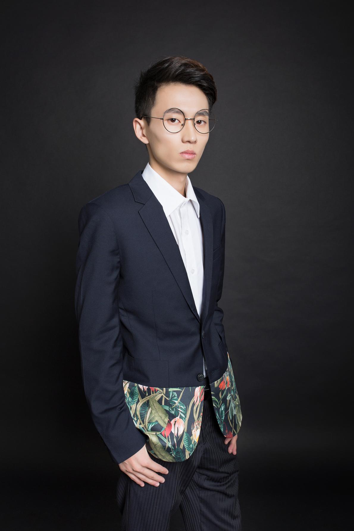 龙珠王者一哥千万身价转战企鹅，21号首播大送数万礼品！