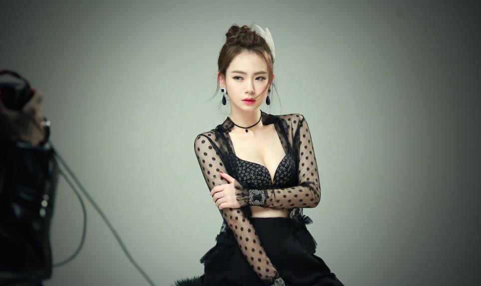 夏家三千金戚薇帮唐嫣出气,夏家三千金唐嫣是女一号吗