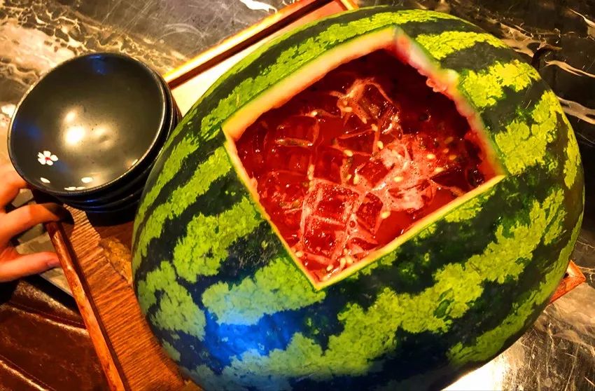 昆明一个百鬼夜行的地方，鲜衣怒马，快意江湖，满足你的江湖梦想